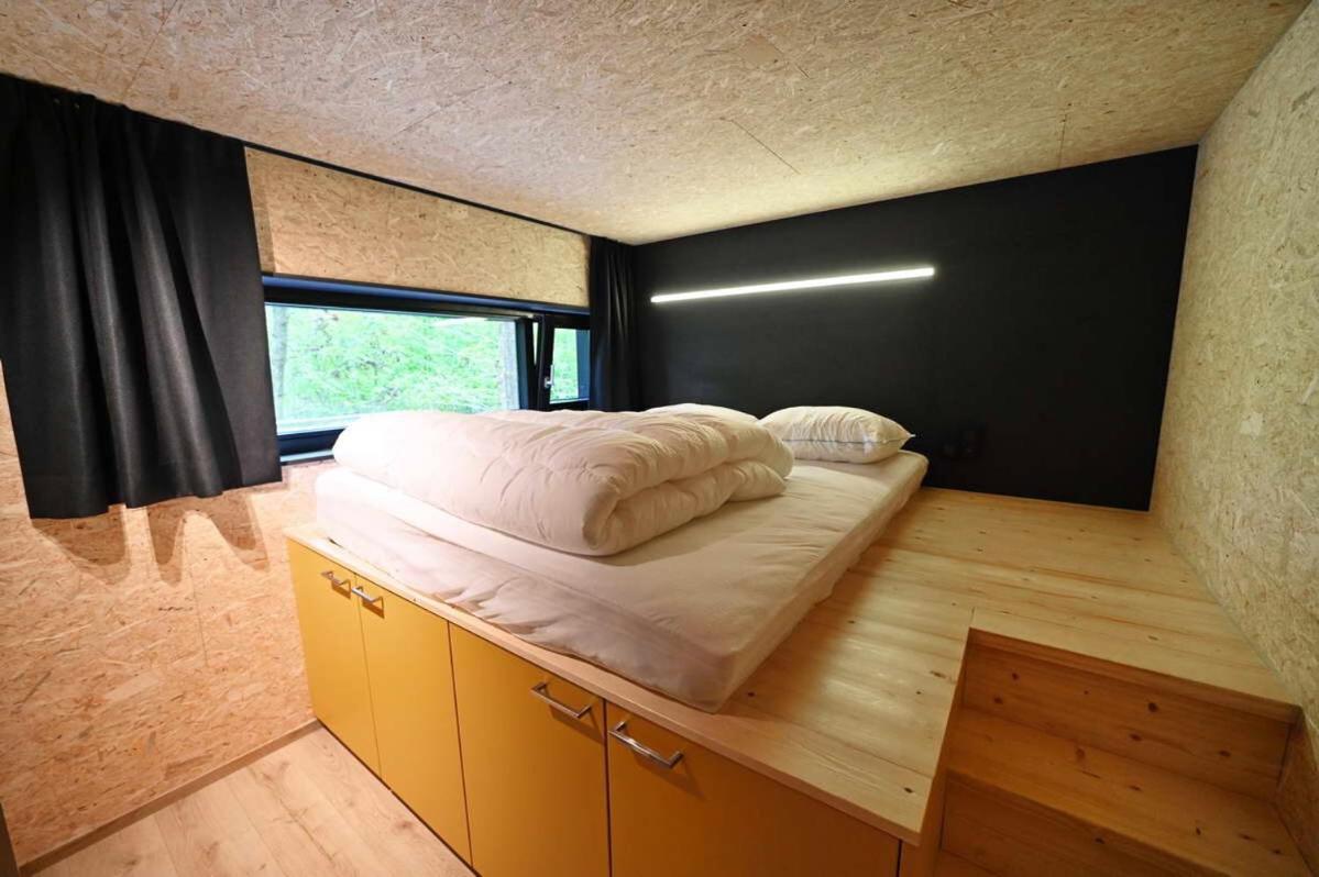 Forest Cube Oignies Eksteriør bilde